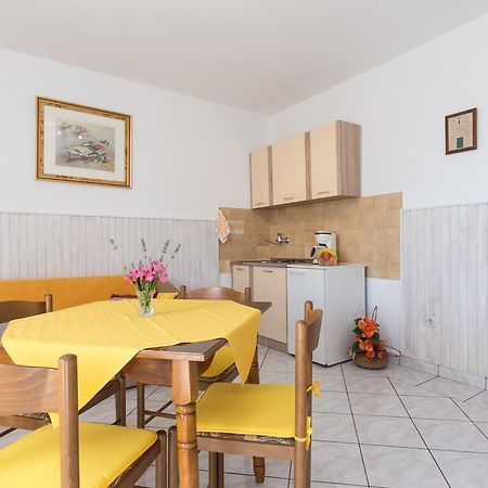 Apartment Milka Krk Town Extérieur photo
