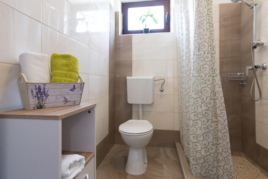 Apartment Milka Krk Town Extérieur photo